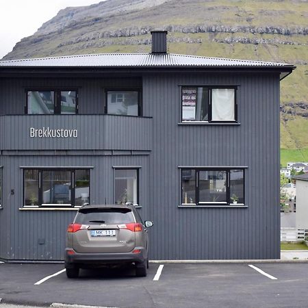 Brekkustova - Modern, Cosy And Spacious Apartment Klaksvík Eksteriør bilde